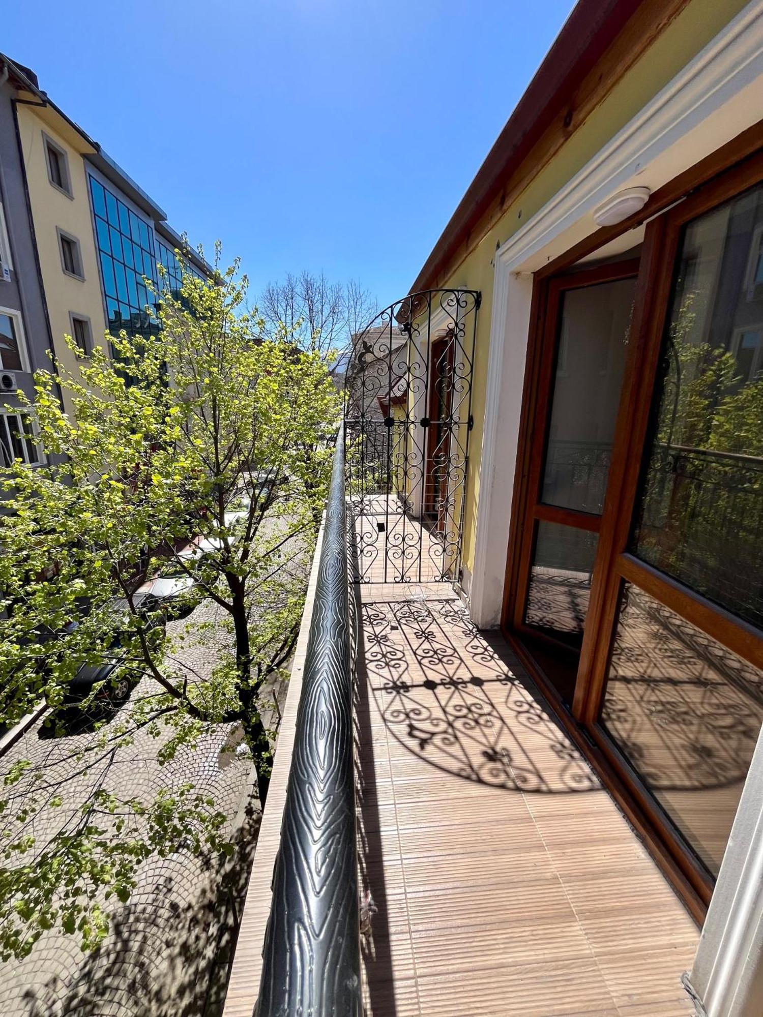 En-Suite Rooms: Novа Guesthouse In Sofia Center Eksteriør bilde