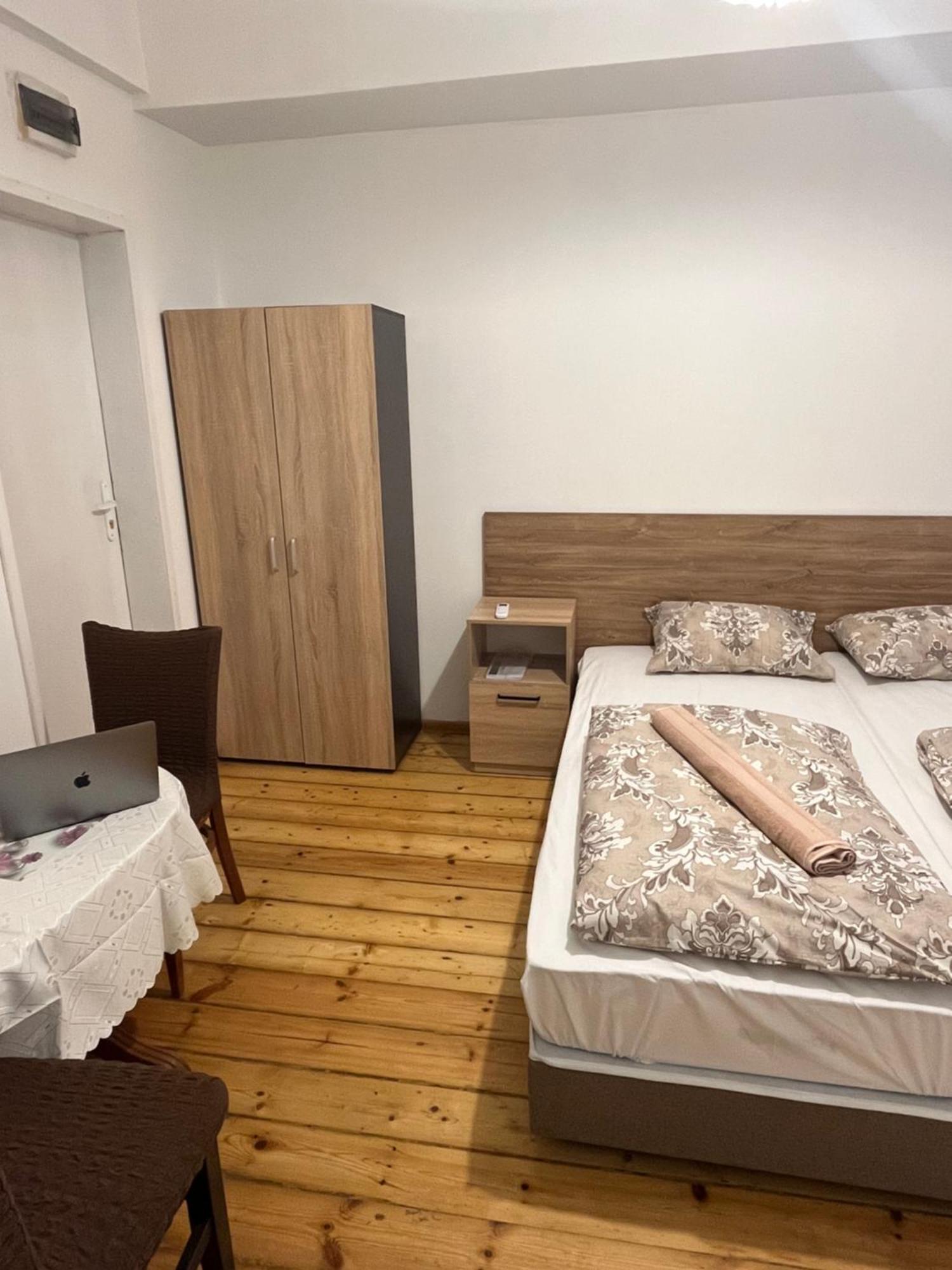 En-Suite Rooms: Novа Guesthouse In Sofia Center Eksteriør bilde