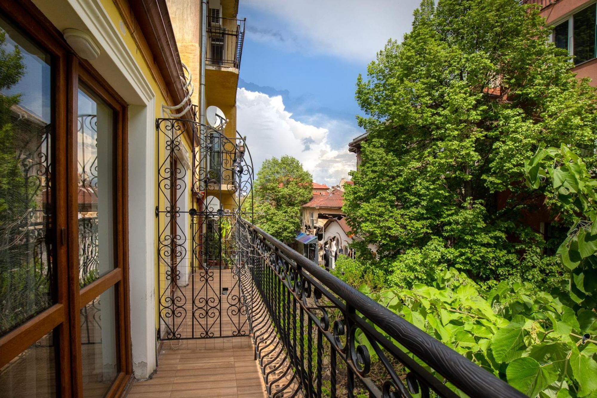 En-Suite Rooms: Novа Guesthouse In Sofia Center Eksteriør bilde
